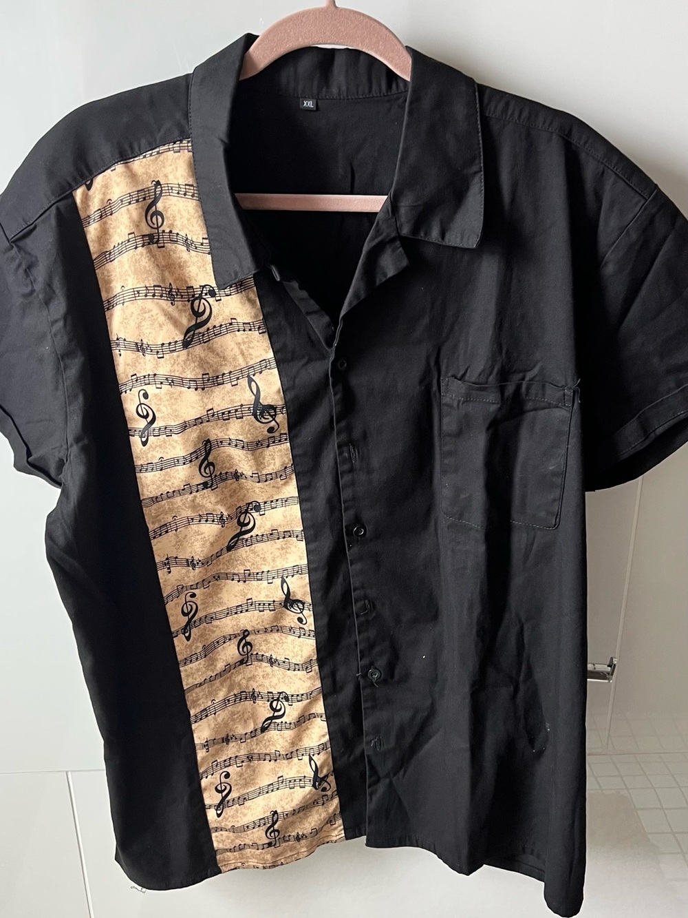 Men’s bowling style shirt with musical score size XXL. Looks vintage!